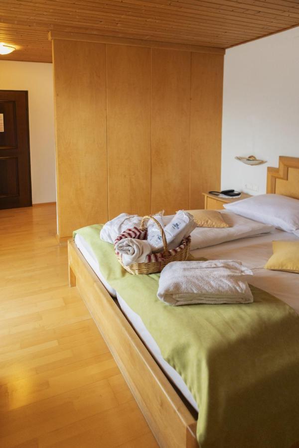 Hotel Paradiesquelle Puchberg am Schneeberg Buitenkant foto